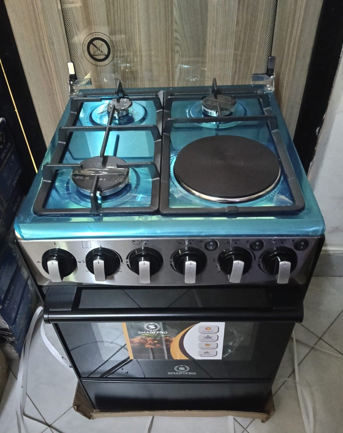 SMARTPRO 50cm x 50cm, 3 Gas Jet Burners + 1 Hot Plate, Electric Oven, Rotisserie, Standing Gas Cooker