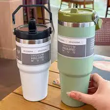 900ml Stainless Steel Vacuum Thermal Mug with Handle, Lid & Straw – Leakproof, Reusable Travel Tumbler for Iced Coffee, Tea & More | Double Wall Insulated Cup for Hot & Cold Drinks