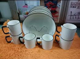 High Quality 12-Piece Japanese Style Ceramic Dinner Set with 6 Elegant Dinner Plates and 6 Matching Mugs – Luxury Durable Tableware for Home Dining, Family Meals, Gifts & Modern Kitchens