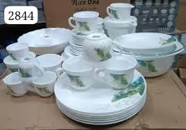 58-Piece Elegant Ceramic Dinner Set – High Gloss Finish Tableware Collection for Stylish Dining, Family Meals, Entertaining Guests, and Everyday Home Use