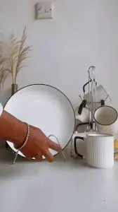 Elegant 12-Piece Japanese Ceramic Dinner Set – 6 White Mugs & 6 Plates for Minimalist Dining, Durable Everyday Tableware, Stylish Modern Kitchen & Perfect Gift Idea