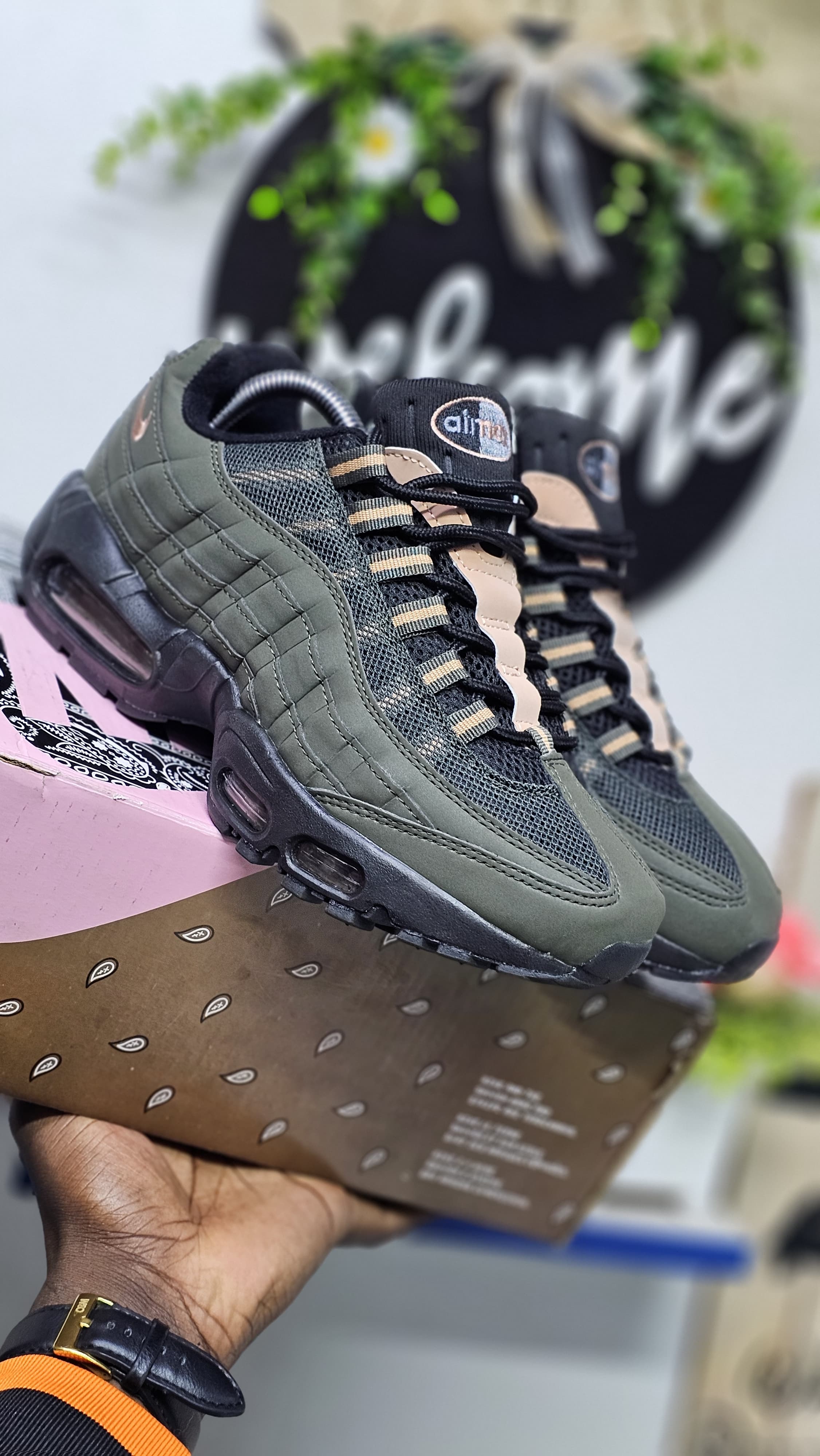 Air Max 95 Sneakers – Unisex | Stylish Men's & Women's Shoes | Iconic Comfort & Performance
