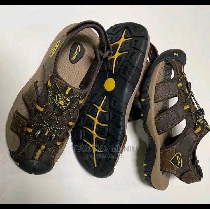 men`s open shoes -brown