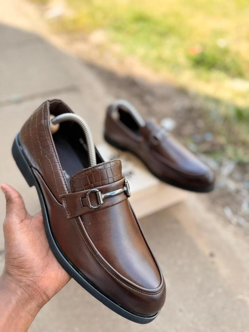 🔥(On offer)  BROWN MENS OFFICIAL LEATHER ITALIAN OFFICE AND CASUAL OXFORDS SHOES, VERY CLASSY AND FASHIONABLE, OFFICIALS, CASUAL BOOTS. (generic)