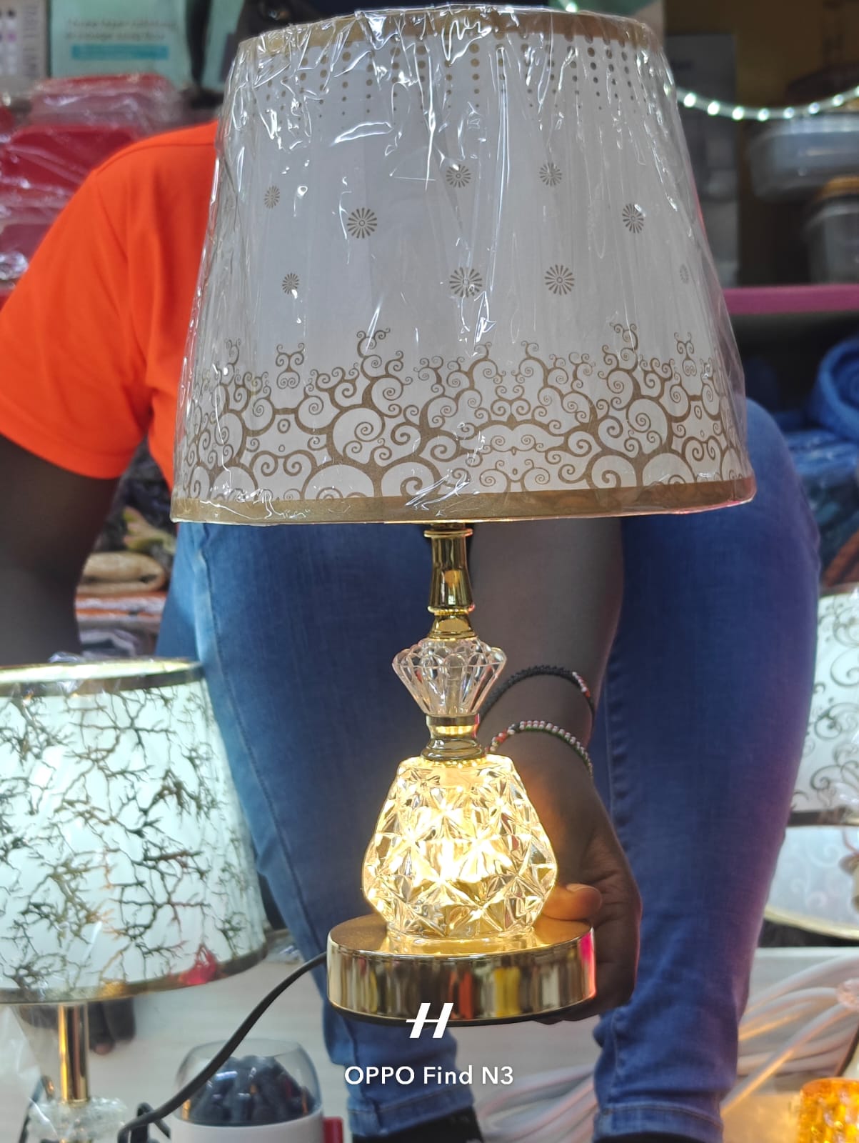 ✨Transform your space with our stunning lamp shades – blending style, warmth, and a touch of elegance to light up every corner beautifully.