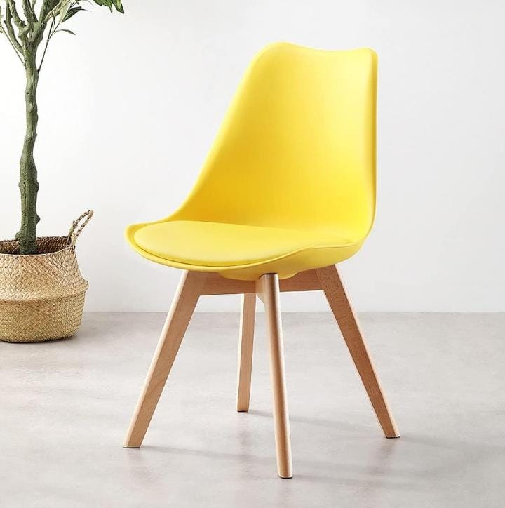 CUSHIONED PADDED EAMES MODERN PLASTIC CHAIRS WITH WOODEN LEG EAMES CREATIVE HOME AND OFFICE USE EAMES CHAIR