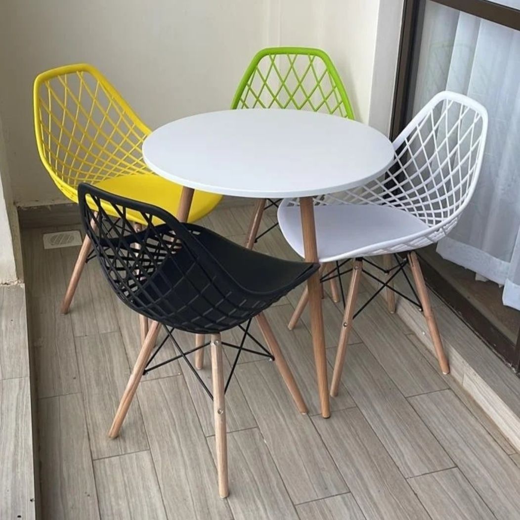 EAMES MODERN PLASTIC CHAIRS WITH WOODEN LEG EAMES CREATIVE HOME AND OFFICE USE EAMES CHAIR