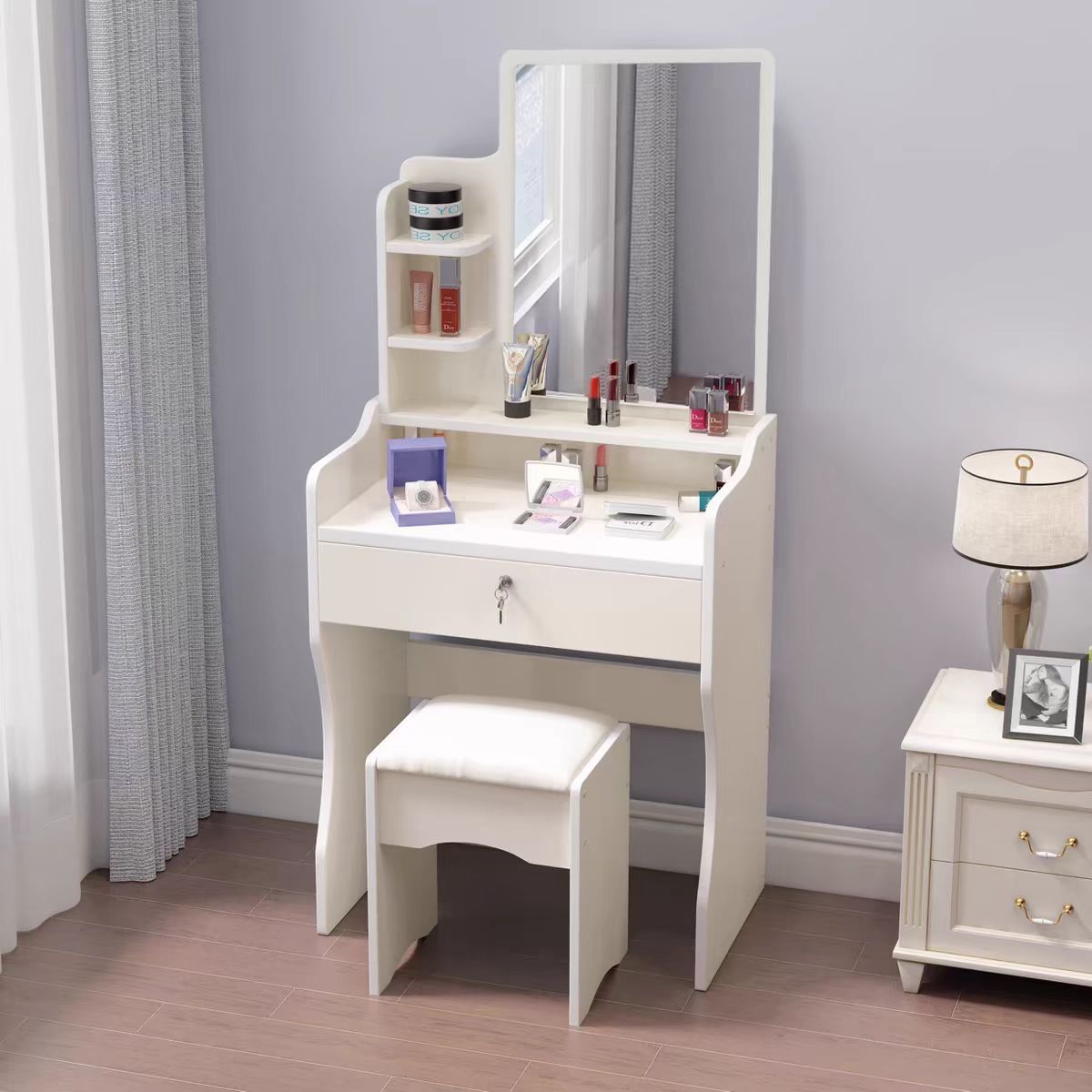 CLEARANCE OFFER Dressing table Minimalist Vanity Dresser – sleek, elegant, and space-saving. Perfect for a modern, clutter-free bedroom. ✨ 🌟 PREMIUM OFFER 🌟 (PLEASE NOTE IT REQUIRES ASSEMBLING)