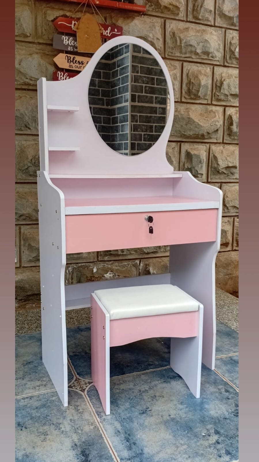 CLEARANCE OFFER Dressing table Minimalist Vanity Dresser – sleek, elegant, and space-saving. Perfect for a modern, clutter-free bedroom. ✨ 🌟 PREMIUM OFFER 🌟 (PLEASE NOTE IT REQUIRES ASSEMBLING)