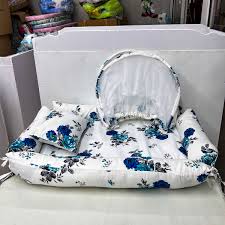 Premium 3-in-1 Baby Co-Sleeper Bassinet – Portable Nest with Integrated Mosquito Net & Matching Pillow