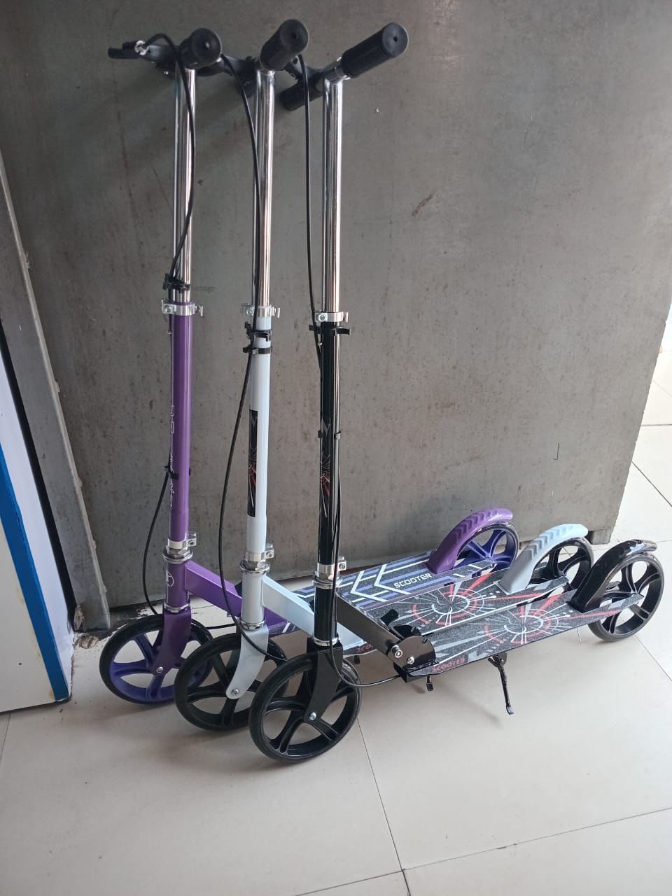 Elite Foldable Metallic Kick Scooter – Adjustable Lightweight Aluminum Commuter for Kids & Teens