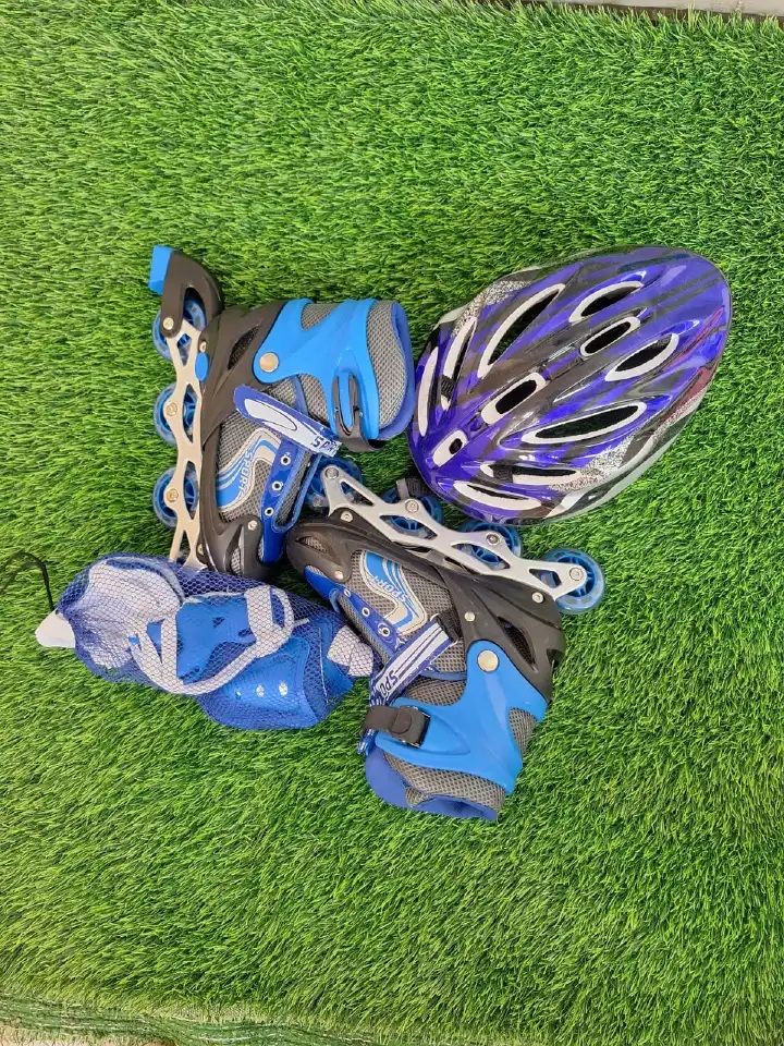 ✅️OFFER!! OFFER!! ✅️Full Set Roller Speed Skating Shoes.Adjustable roller skates shoes Protective lining in the skate shoes. Comfortable