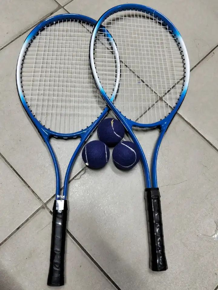 Lawn Tennis Rackets + 3 Balls Set