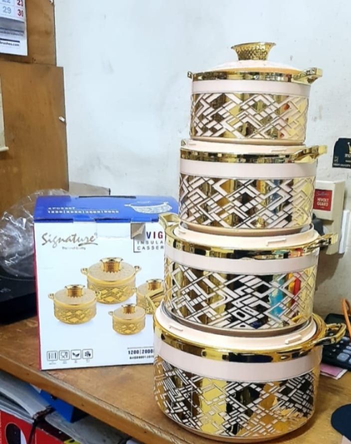 HOTPOTS. Signature Vigo Hotpot 4pcs, Excellent For Serving And Keeping Your Dishes At The Perfect Temperature.