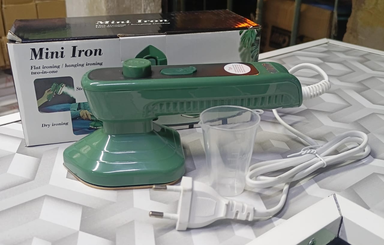 STEAM IRON. Mini Electric  handheld steam iron, Micro, Professional Ironing Machine and Portable Steam Iron, Ironing Sprayer Home Travel.