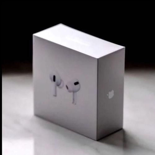 Apple Airpods pro bluetooth earpods,has an active noice cancellation, can withstand power for upto 5 days standby
