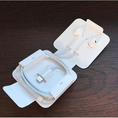Apple Original Airpods for iPhone Wired with Lightning Connector Headsets Earpods/Earphones/Headphones for iPhone 14/14 Plus/14 Pro/14 Pro Max/13/13 Pro/13 Pro Max/13 Mini/12 Pro Max/12 Pro/12 /12 Min