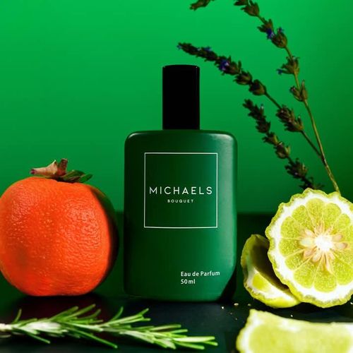 Michaels Bouquet EMERALD 4. Has a very good longevity and projection with pure freshness upto 72 hours. leaves a masculine scent aroma behind . feel good smell good with EMARALD 4 compliment getter