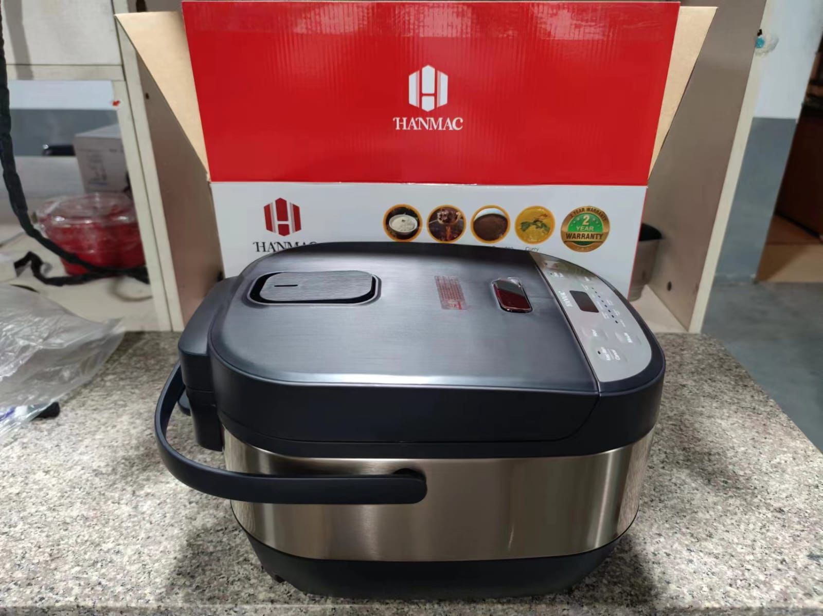 9 IN 1 MULTI COOKER 1100W 5.5L,The removable inner pot simplifies cleaning and serving, ensuring convenience and hygiene.Enhanced Steam Release

A large steam valve ensures optimal pressure contr