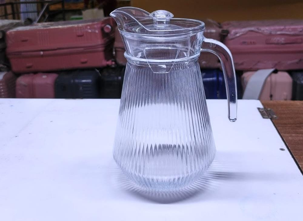 CLASSIC  WATER JUG  Lead-free construction and high-quality craftsmanship combine to create crystal clarity and an attractive appearance.