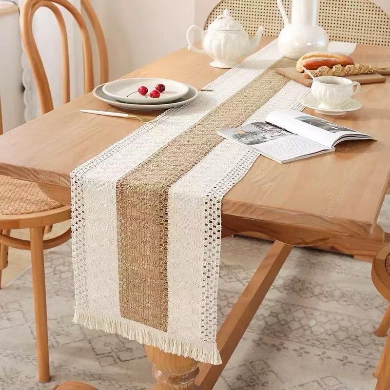 Boho table runner High-quality Material: Made of natural cotton table runner material and polyester blended woven, geometric jacquard modern table runner pattern, the fabric is thick, durable, environ