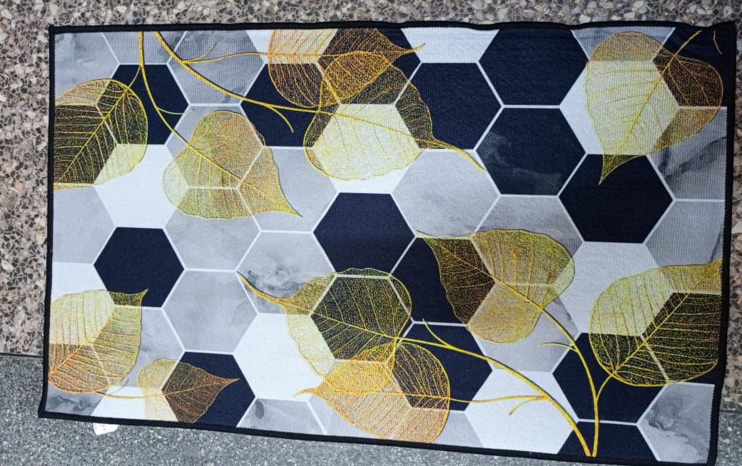 45 * 75 CM HIGH QUALITY 3D DOOR MAT  . Diatom mud material: Diatom mud floor mats contain diatomaceous earth, which has strong water absorption properties and can quickly absorb surface moisture. It d