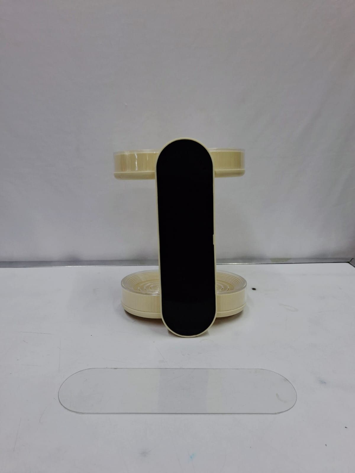 Double soap holder Available in cream, green, blue, clear, you can stick holizontaly or vertically. comes with an aethestic sticker for any wall