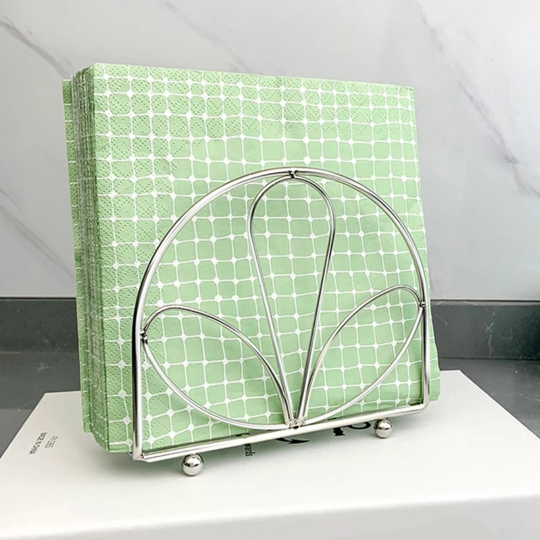 Semi circle tissue holder in gold and silver