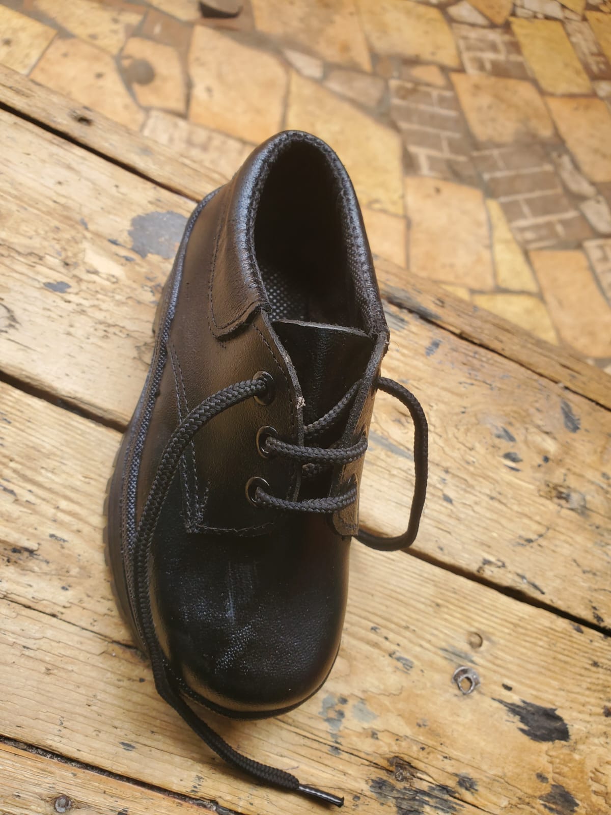 Unisex Fashion Geniune Back To School Shoes BACK TO SCHOOL LEATHER SHOES GENUINE (Sole Vision Rough ) size 33-39 medium size