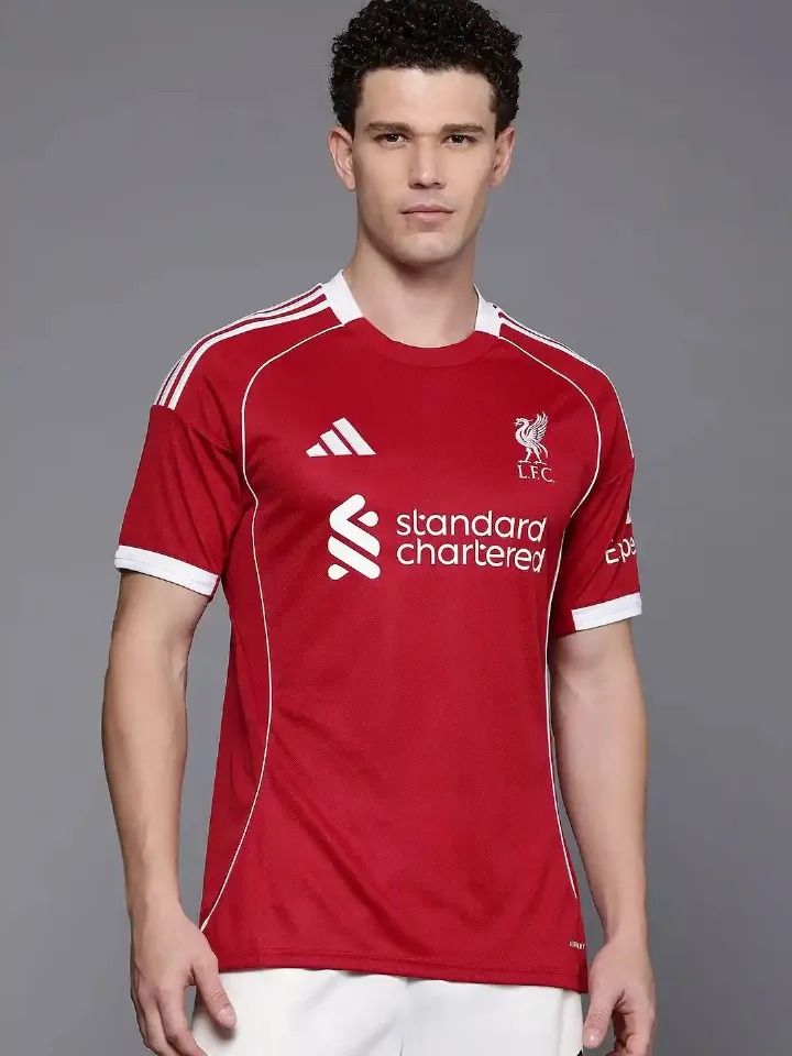 Liverpool 25/26 Red Football Jersey – Lightweight, Sweat-Wicking Training Shirt for Sports & Casual Wear