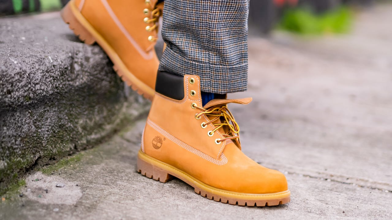 Timberland Men’s Premium Leather Lace-Up Boots – Durable Outdoor & Work Footwear..