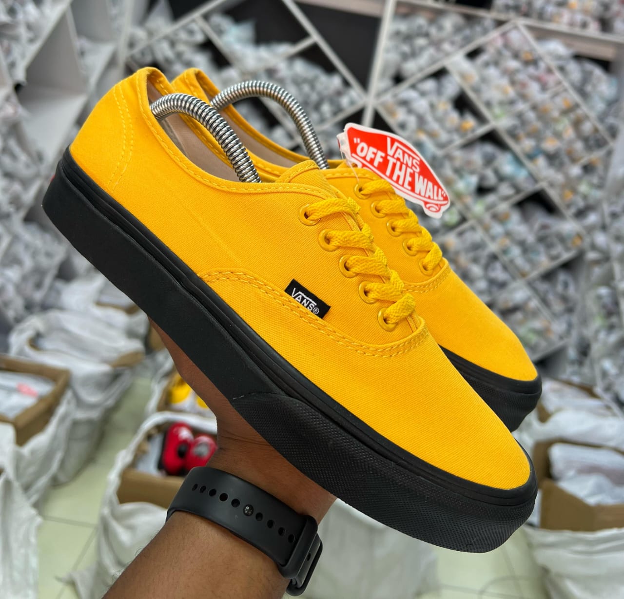 Vans Off The Wall Low-Top Sneakers | Classic Skate & Casual Streetwear Shoes.