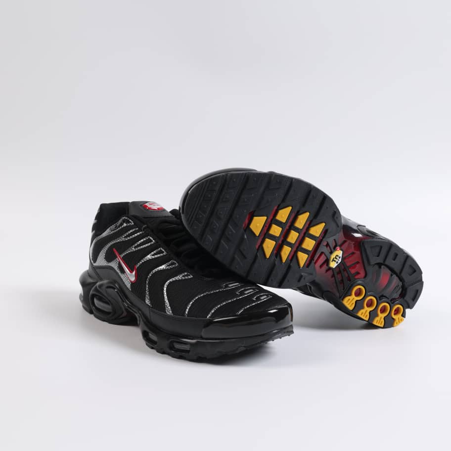 Nike Air Max Plus TN Gradient Black Red Men’s Sneakers – Cushioned Air Sole Running Sports Shoes