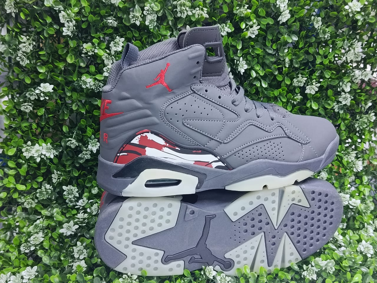 Air Jordan 6 Retro Sneakers for Men – Premium Basketball Streetwear Shoes | Comfortable Cushion, Durable Sole, Stylish Everyday Wear