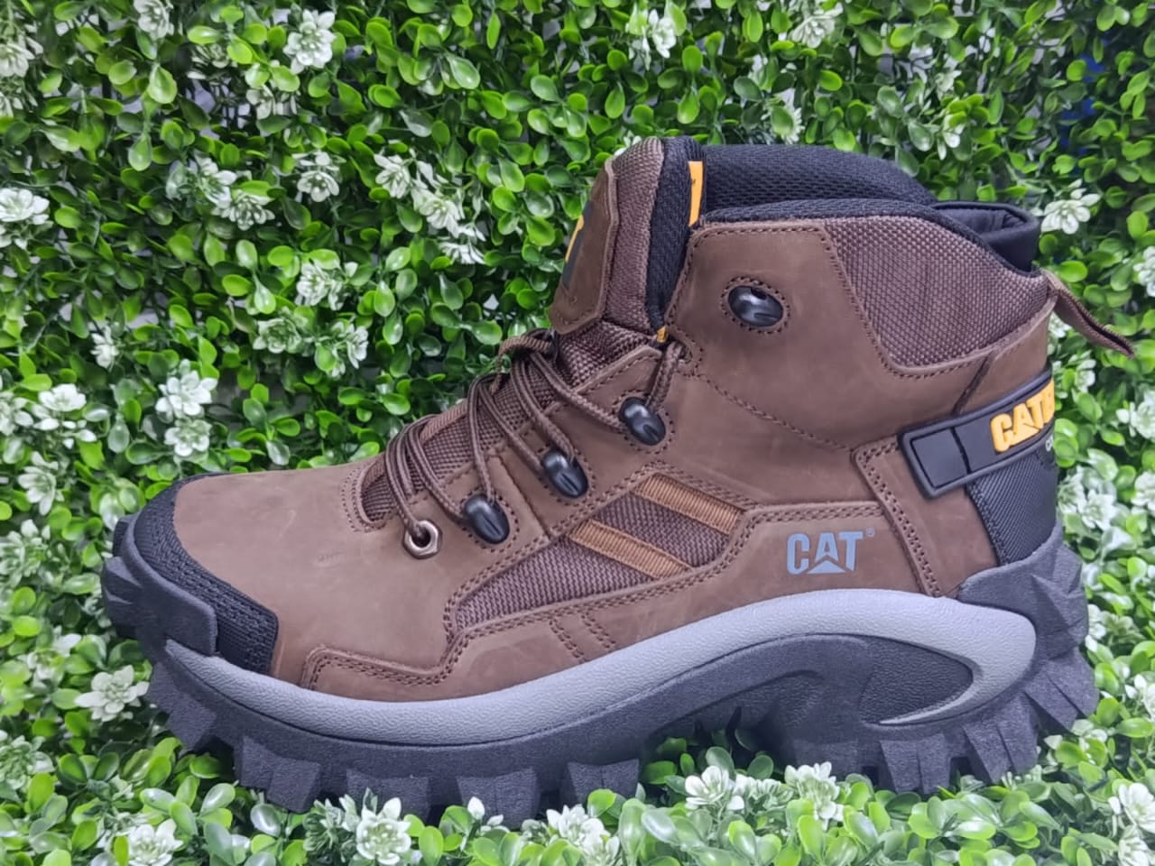 Caterpillar CAT Ankle Boots for Men – Premium Leather Rugged Shoes | Durable Non-Slip Sole, Comfortable All-Day Wear, Urban Work & Casual Style