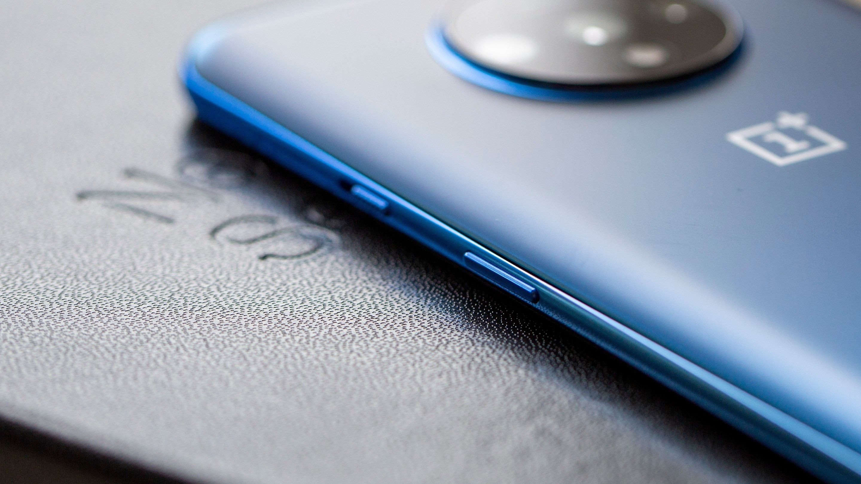 REFURBISHED ONEPLUS 7T 256GB ROM 8GB RAM DISPLAY 6.55 INCHES REAR CAMERA 48MP + 16MP + 12MP FRONT CAMERA 16MP light blue