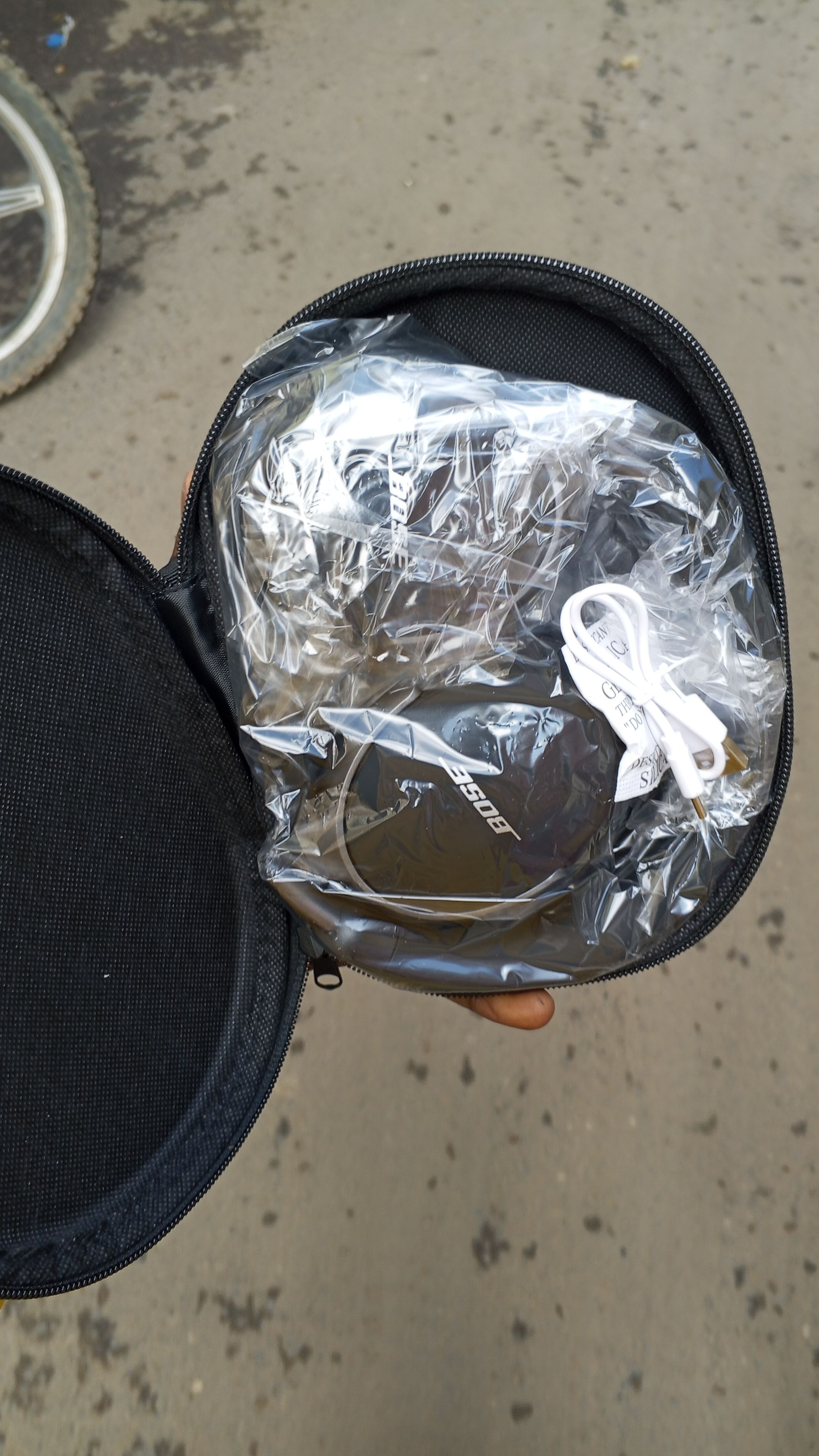 Bose Headphones .features Acoustic Noise Cancelling technology, Quiet Mode, Aware Mode, and a new Immersion Mode. 
The headphones have up to 24 hours of battery life, or up to 18 hou