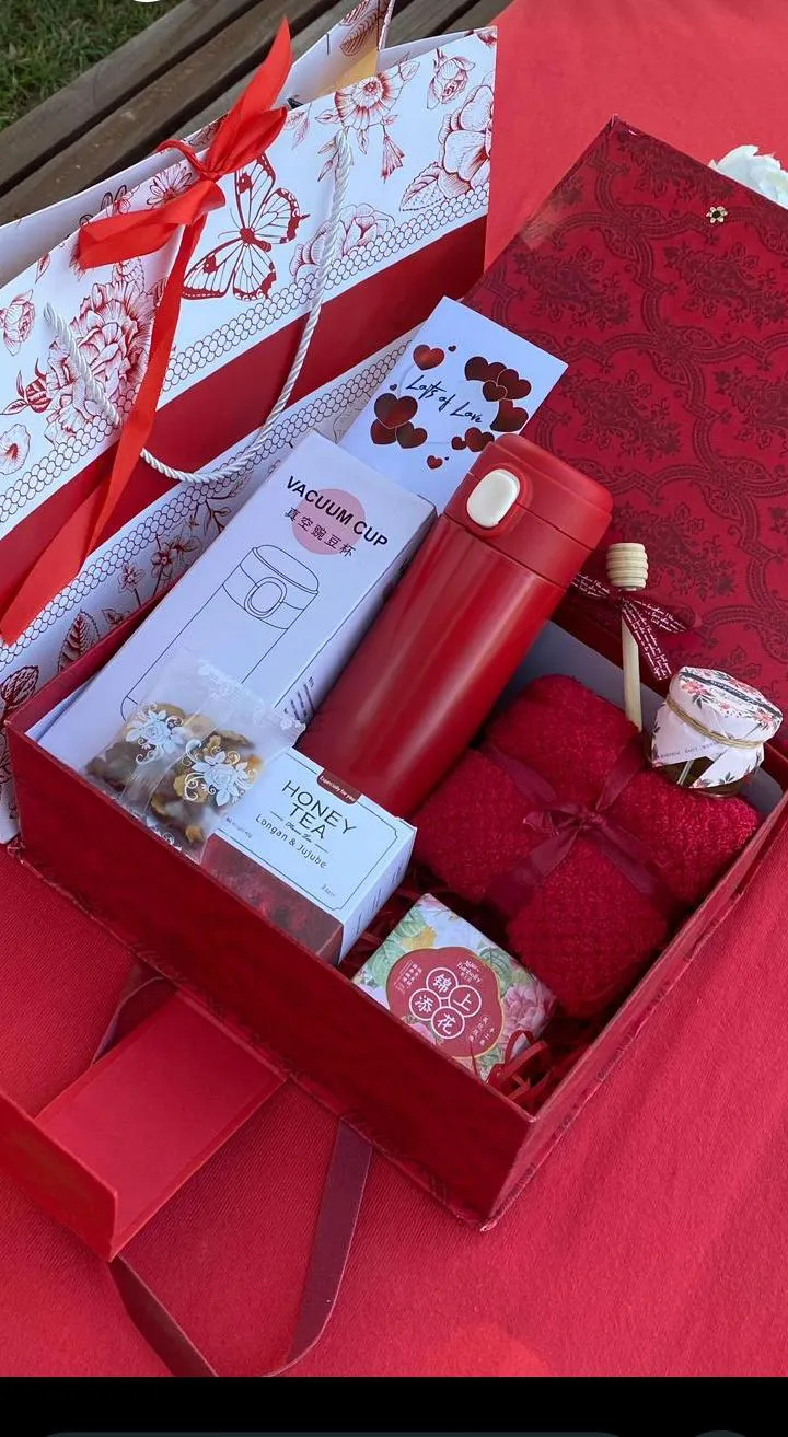 Valentine’s Luxury Gift Set Romantic Valentine Gift Box Valentine Gift Hamper Couple Valentine Gift Set Valentine Gift Box for Loved Ones Luxury Home & Lifestyle Valentine Gift Set Valentine Special .