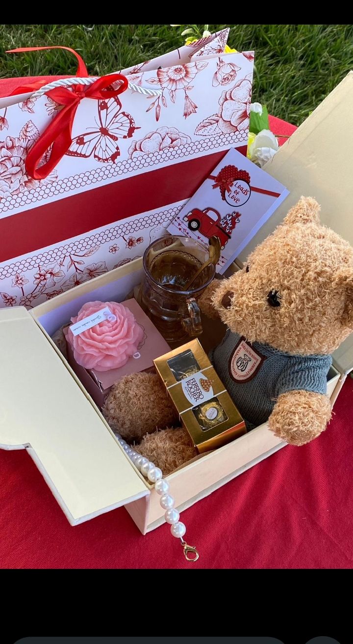 Valentine’s Luxury Gift Set Romantic Valentine Gift Box Valentine Gift Hamper Couple Valentine Gift Set Valentine Gift Box for Loved Ones Luxury Home & Lifestyle Valentine Gift Set Valentine Special .