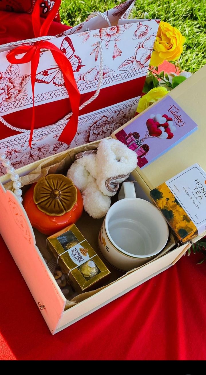 Valentine’s Luxury Gift Set Romantic Valentine Gift Box Valentine Gift Hamper Couple Valentine Gift Set Valentine Gift Box for Loved Ones Luxury Home & Lifestyle Valentine Gift Set Valentine Special .