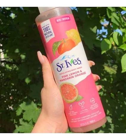 St Ives BODY WASH 450ml Pacific kelp extracts, and 100% natural walnut shell powder, our exfoliating body wash purifies and exfoliates for smooth skin, while cleansing with a sudsy sumptuous lather.