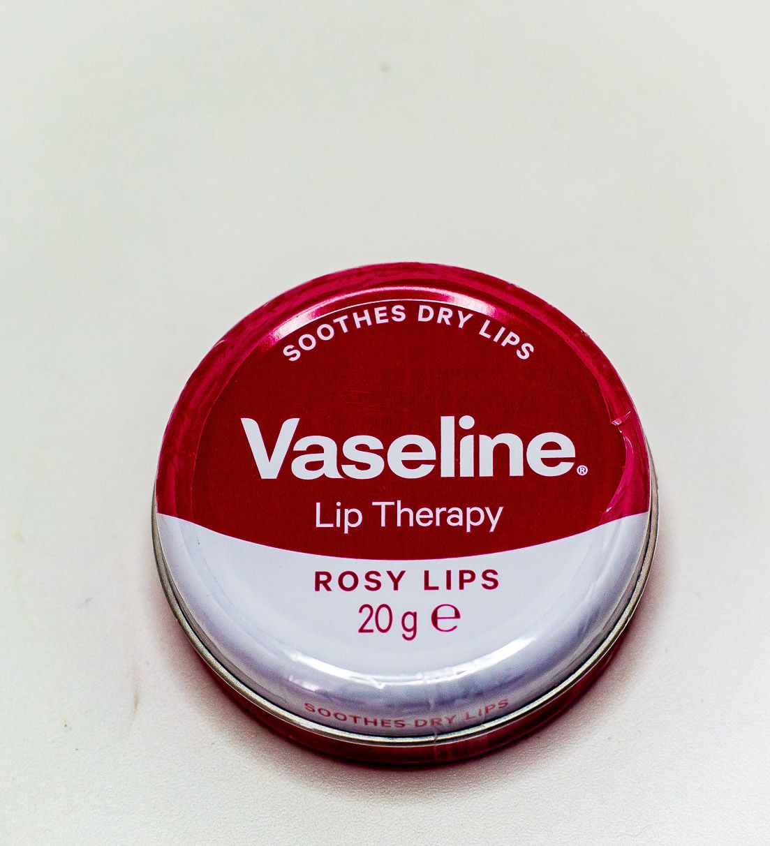 Vaseline Lip Therapy soothes lips.Vaseline petroleum jelly, its main ingredient, has also been restoring scraped, burned and dry skin since 1870.Helps to care for healthier lips.