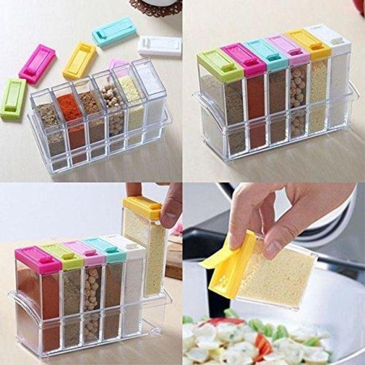 6pcs Clear Acrylic seasoning cans  a colorful flip-top lid for easy identification and access. Some models offer dual outlet holes (small holes for fine spices and larger ones for bulkier items).