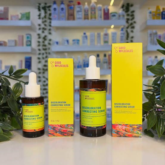 GOOD MOLECULES Discoloration Correcting Serum with Niacinamide & 3% tranexamic acid. Removes Dark Spots, Age spots, Acne Scars, Hyperpigmentation, Discolorations, Duulness, Brightens & Evens the skin.