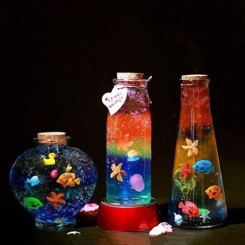 10,000 Pieces Hydrogel Water Beads expand in water to create attractive decorative fillers for flower vases, party arrangements, wedding displays and indoor plant setups.Suitable for vases, jars etc .