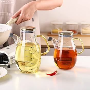900ml Automatic Oil Dispenser/Pot with Wooden Lid and Handle Leak-Proof Transparent Cooking Oil Bottle for Kitchen, Salad, Vinegar, and Frying use drip-free spout to ensure mess-free dispensing of oil