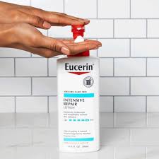 Eucerin Advanced Repair Lotion is a body moisturizer formulated for very dry skin,enriched with Ceramide 3 and Natural Moisturizing Factors to strengthen the skin's moisture barrier and provide hydrat
