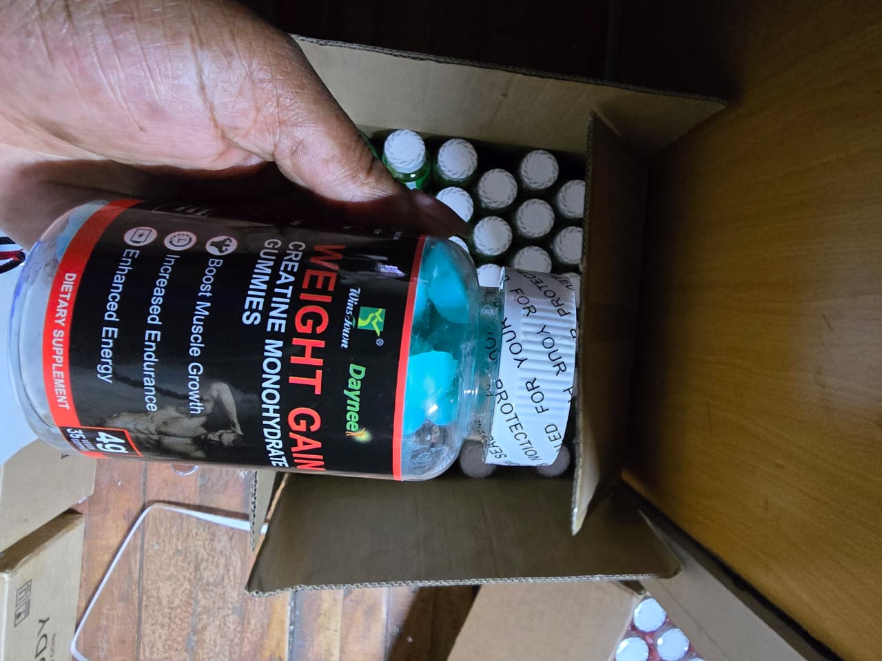 Daynee WEIGHT GAIN GUMMIES With Creatine Monohydrate Dietary Supplement Gummies  For Boosting Muscle Growth, Increased Endurance and Enhanced Energy.