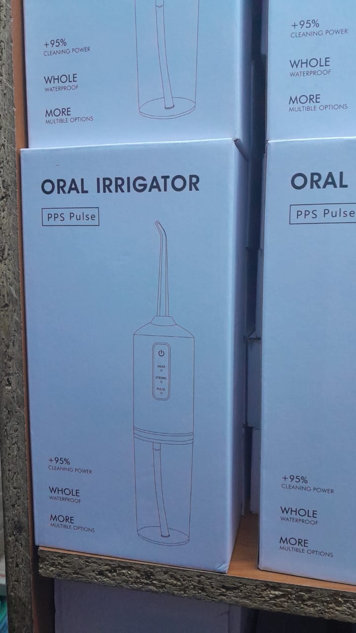 Oral irrigator water floss