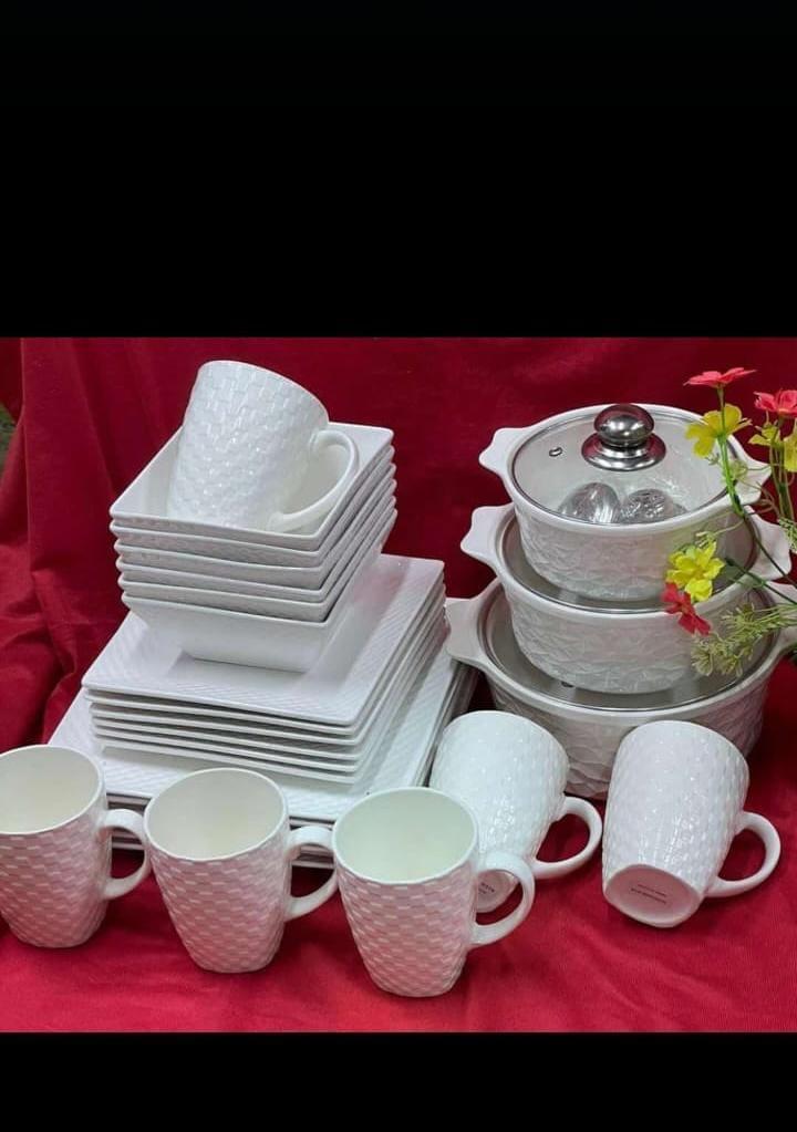 🍃✨UPGRADE YOUR KITCHENWARE🍃🤩❤️30pcs square dinner set Highlight 
Durable  Retained aroma High quality  30pcs